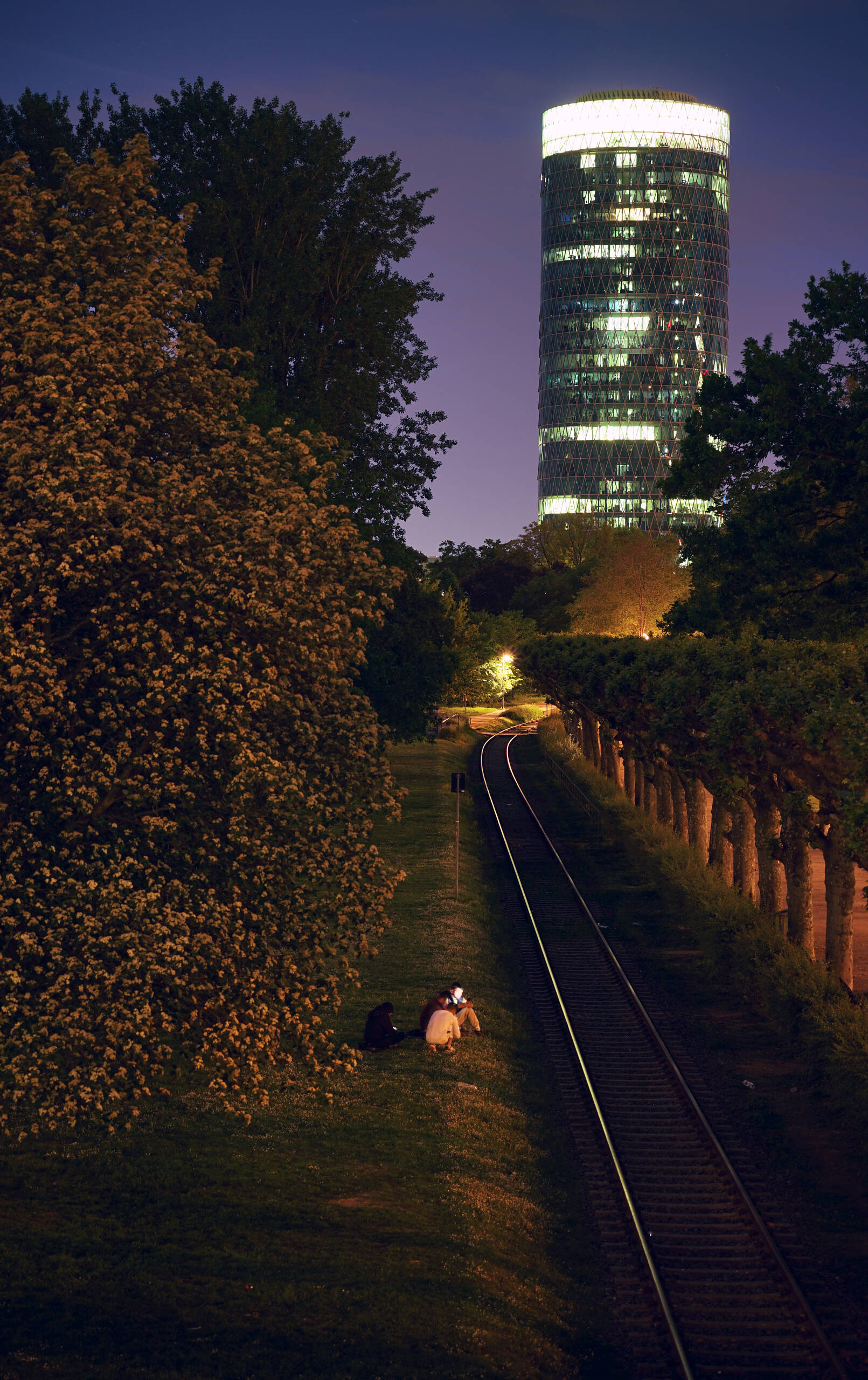 An image of Train tracks night.